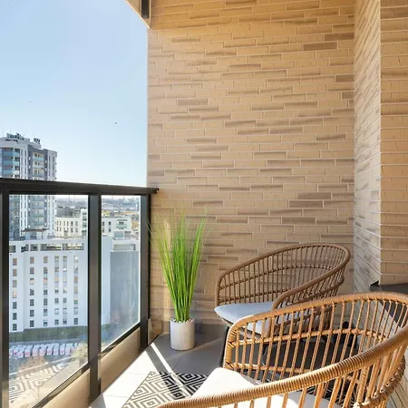 Sunny With Parking Near Polsat Arena By Renters Apartment Gdansk