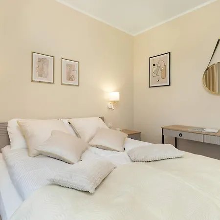 Sunny With Parking Near Polsat Arena By Renters Gdansk