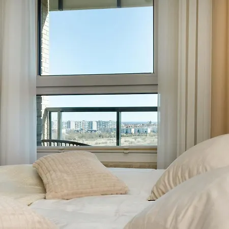 Sunny With Parking Near Polsat Arena By Renters * Gdansk
